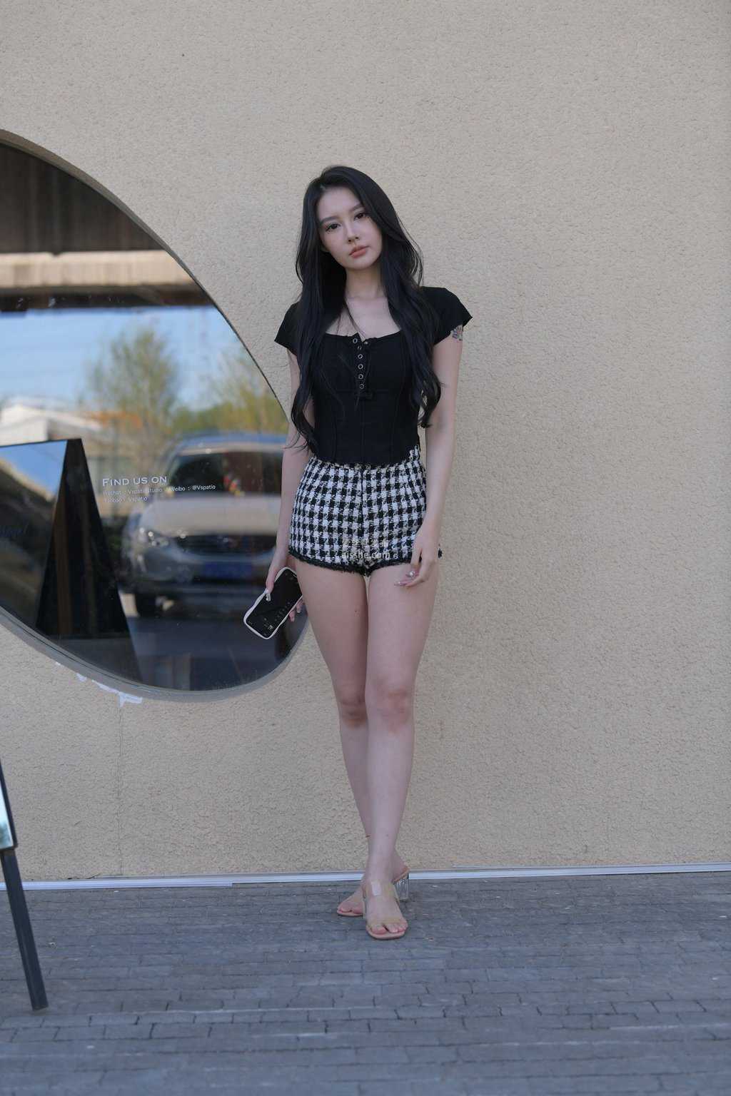 精选街拍作品 NO.1461 不想迟到的女孩3-美图