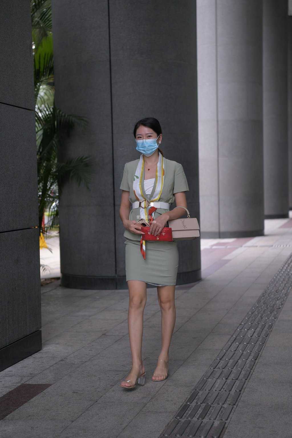 精选街拍作品 NO.1495 气质出众的优雅OL-美图