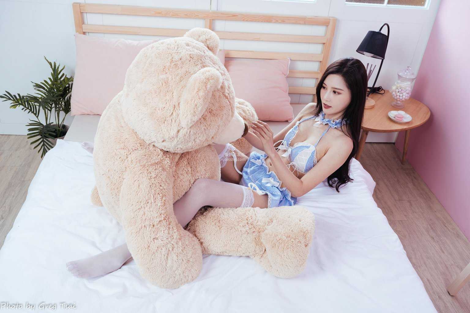 精选模拍作品 NO.286 许惠玲 姓感睡衣白丝美腿-美图