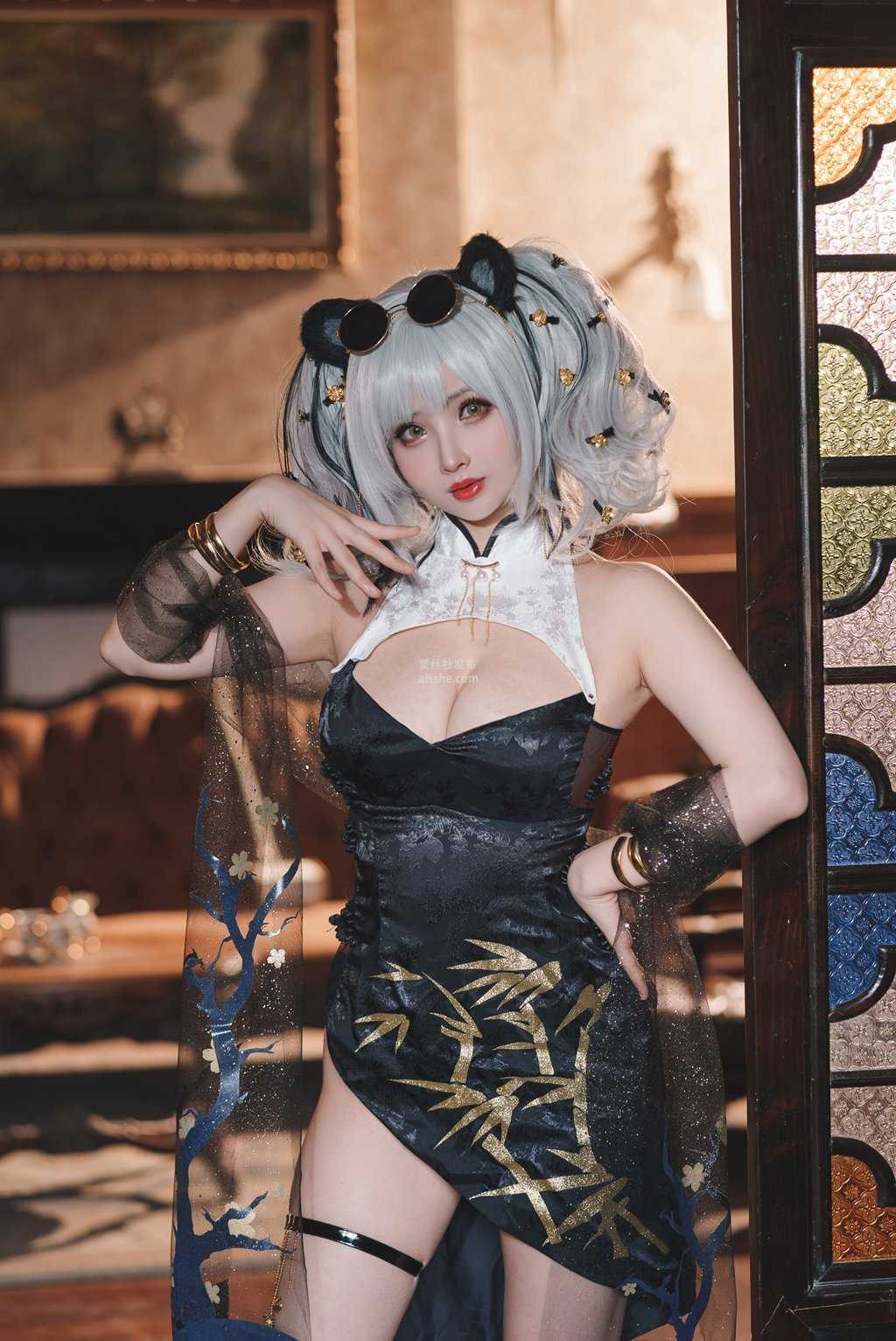 知名动漫Coser@rioko凉凉子 食铁兽音乐会-美图