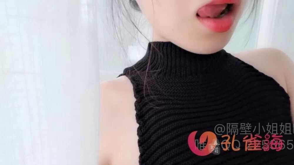 极品网红少女隔壁小姐姐之高领露背毛衣欧尼酱杀-美图