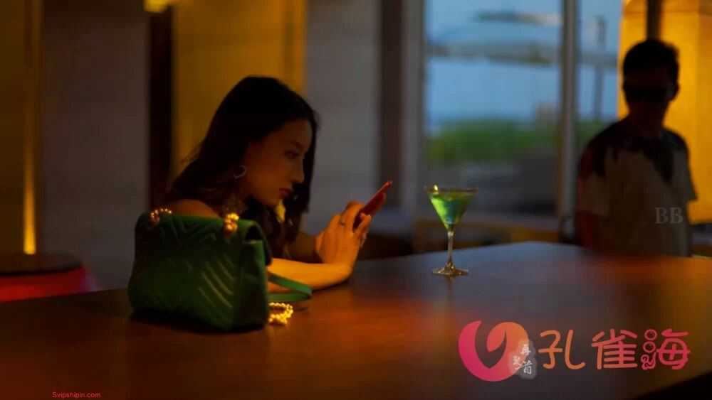 果哥作品-筱慧：酒吧捡尸筱慧酒吧喝大了白金版[1v-1.12G-19min]-美图
