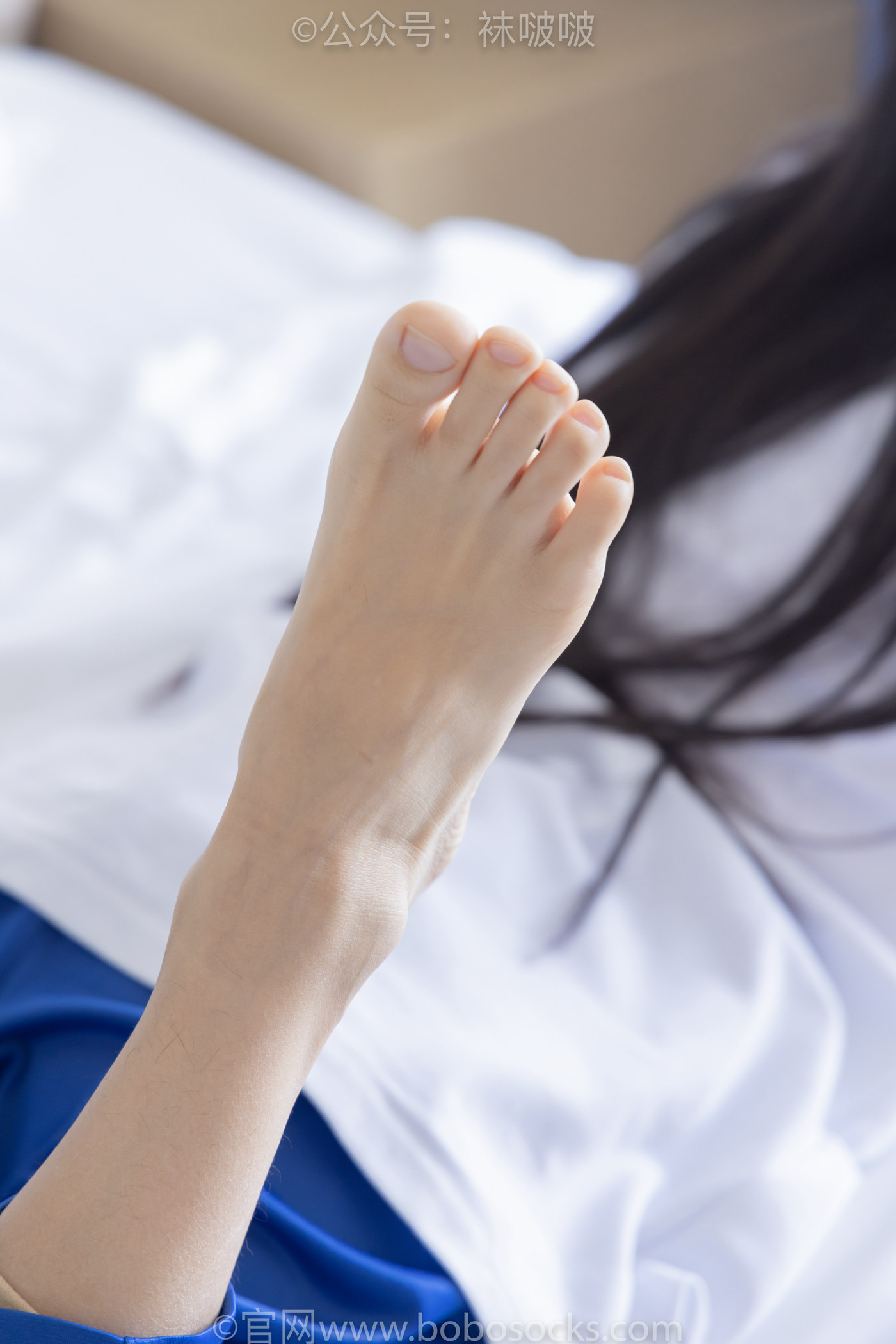 图片[1]-[BoBoSocks袜啵啵]NO.039 小奶熊-校服、vans帆布鞋、短白棉袜、裸足 [154P/1V/7.00GB]-美图