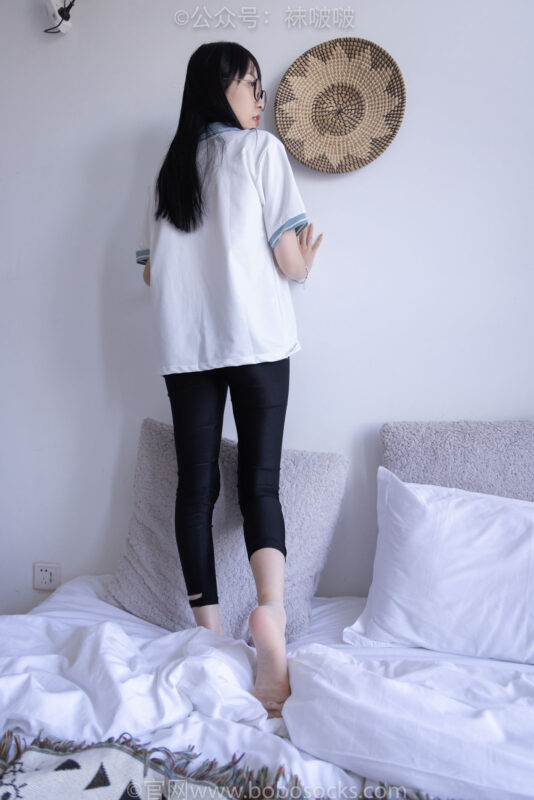 [BoBoSocks袜啵啵]NO.044 稚予-贝壳头、匡威帆布鞋、短肉丝 [154P/1V/5.40GB]-美图