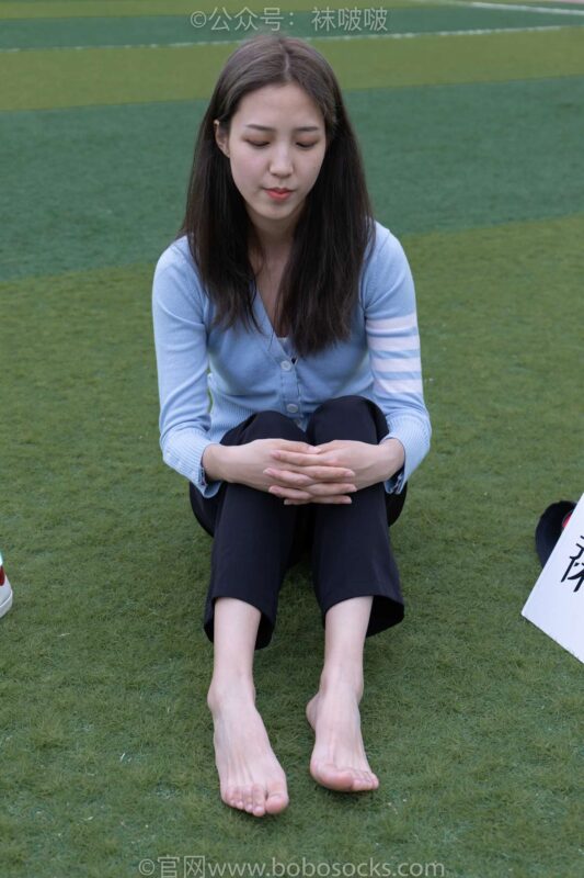 [BoBoSocks袜啵啵]NO.021 泡芙-板鞋、白棉袜、裸足 [131P/1V/3.12GB]-美图