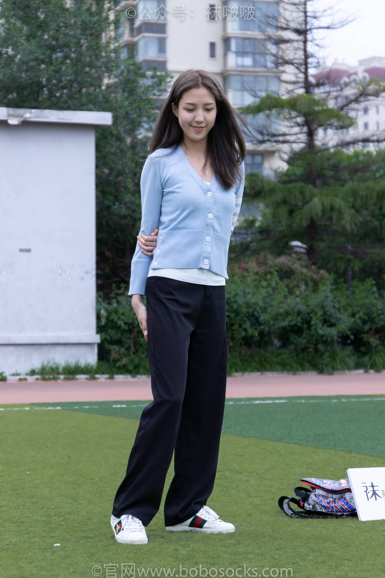 图片[2]-[BoBoSocks袜啵啵]NO.021 泡芙-板鞋、白棉袜、裸足 [131P/1V/3.12GB]-美图