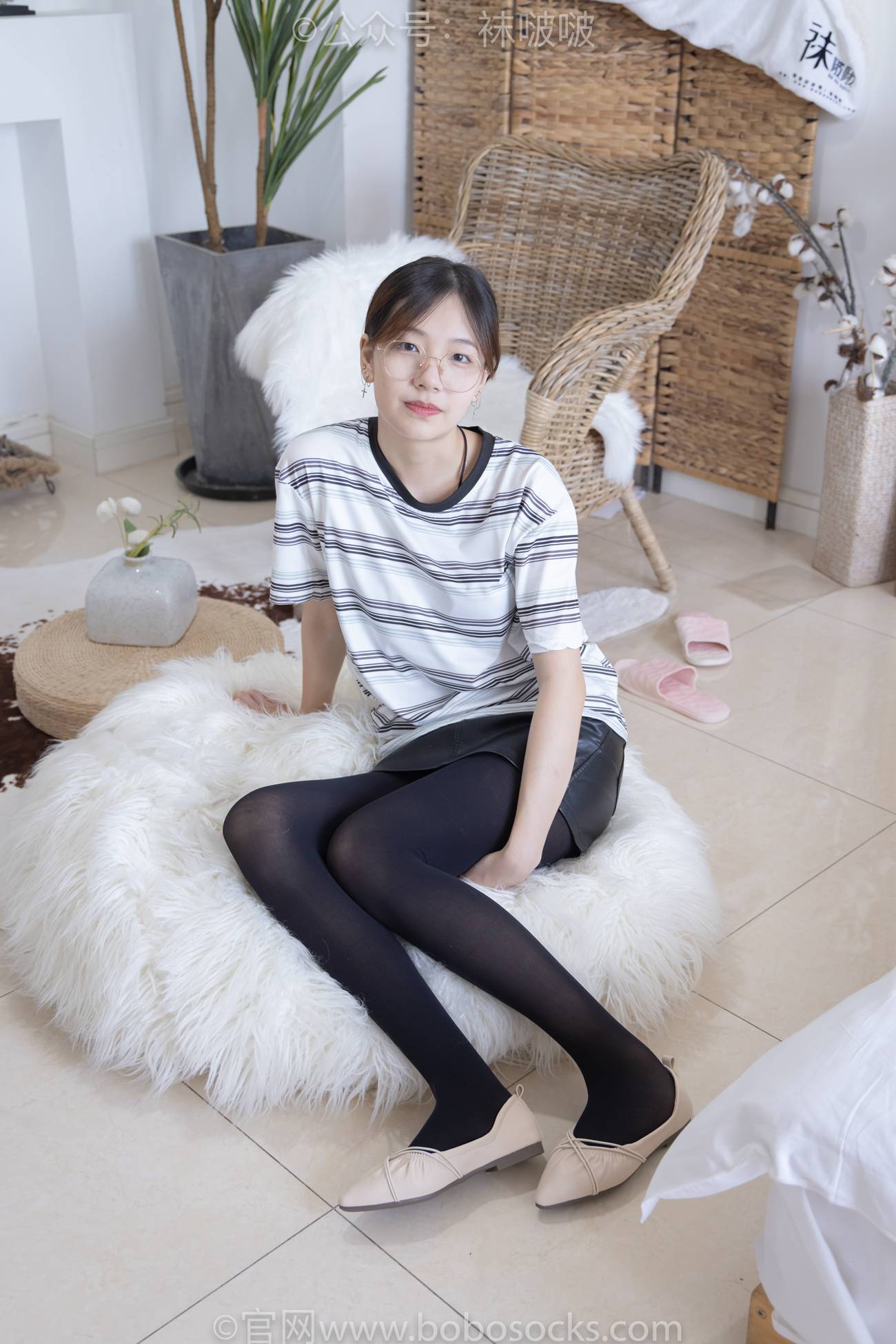 图片[2]-[BoBoSocks袜啵啵]NO.029 小甜豆-平底鞋、厚黑丝、厚肉丝、踩饼干剧情 [144P/1V/4.09GB]-美图