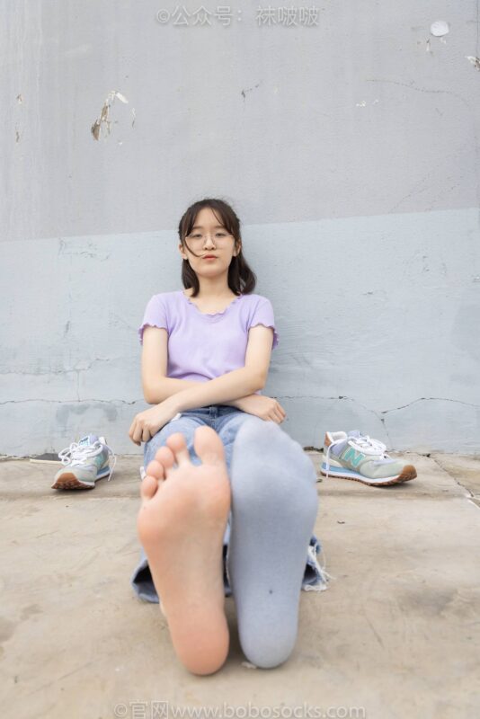 [BoBoSocks袜啵啵]NO.036 菠萝-帆布鞋、白棉袜、裸足 [138P/1V/6.73GB]-美图