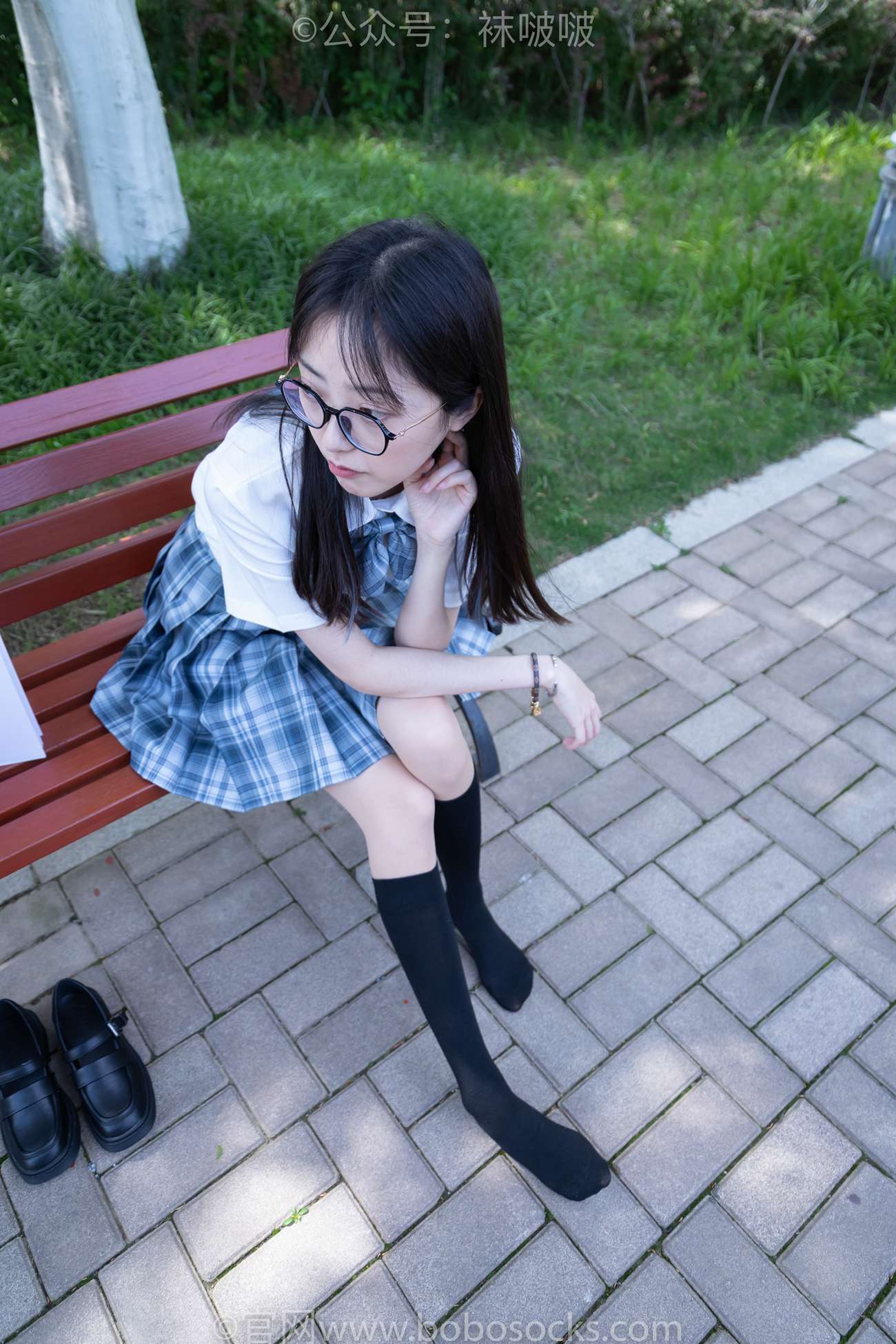 图片[1]-[BoBoSocks袜啵啵]NO.007 稚予-JK至服、皮鞋、黑色中筒棉袜、肉丝 [143P/1V/3.49GB]-美图