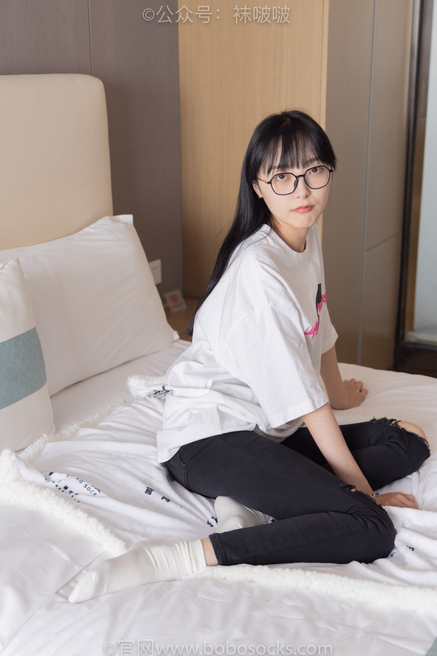 图片[4]-[BoBoSocks袜啵啵]NO.009 果冻-耐克板鞋、白棉袜、裸足 [130P/1V/5.85GB]-美图