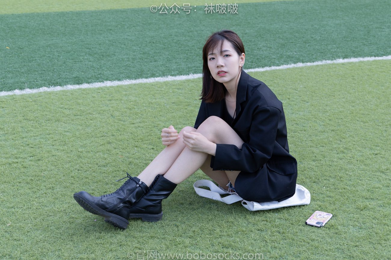 图片[3]-[BoBoSocks袜啵啵]NO.010 小甜豆-马丁靴、白色短棉袜、裸足 [117P+1V/3.38GB]-美图