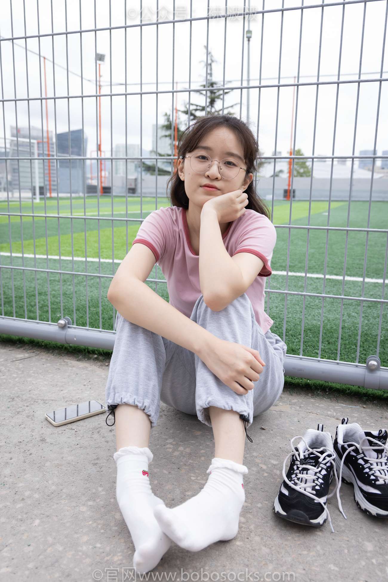 图片[4]-[BoBoSocks袜啵啵]NO.016 熊熊-斯凯奇运动鞋、棉袜（踩脏）、裸足 [147P/1V/4.71GB]-美图