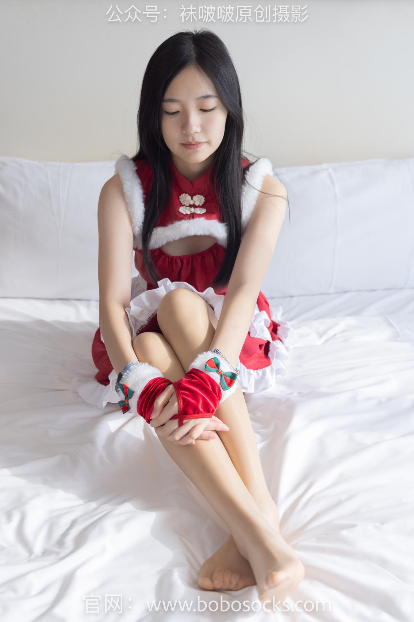 图片[4]-[BoBoSocks袜啵啵]NO.153 小甜豆-华伦天奴高跟鞋、油亮肉丝、油亮白丝、圣诞服[140P/1V/5.90GB]-美图