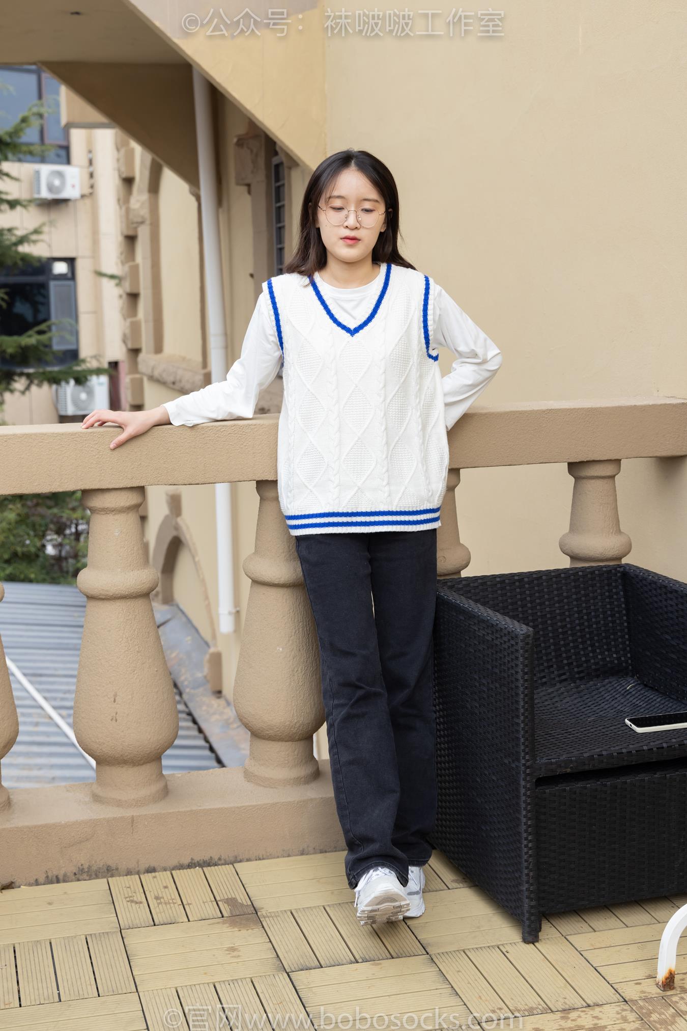 图片[2]-[BoBoSocks袜啵啵]积分限定作品 NO.007 熊熊-运动鞋、白棉袜、裸足[134P/2.44GB]-美图