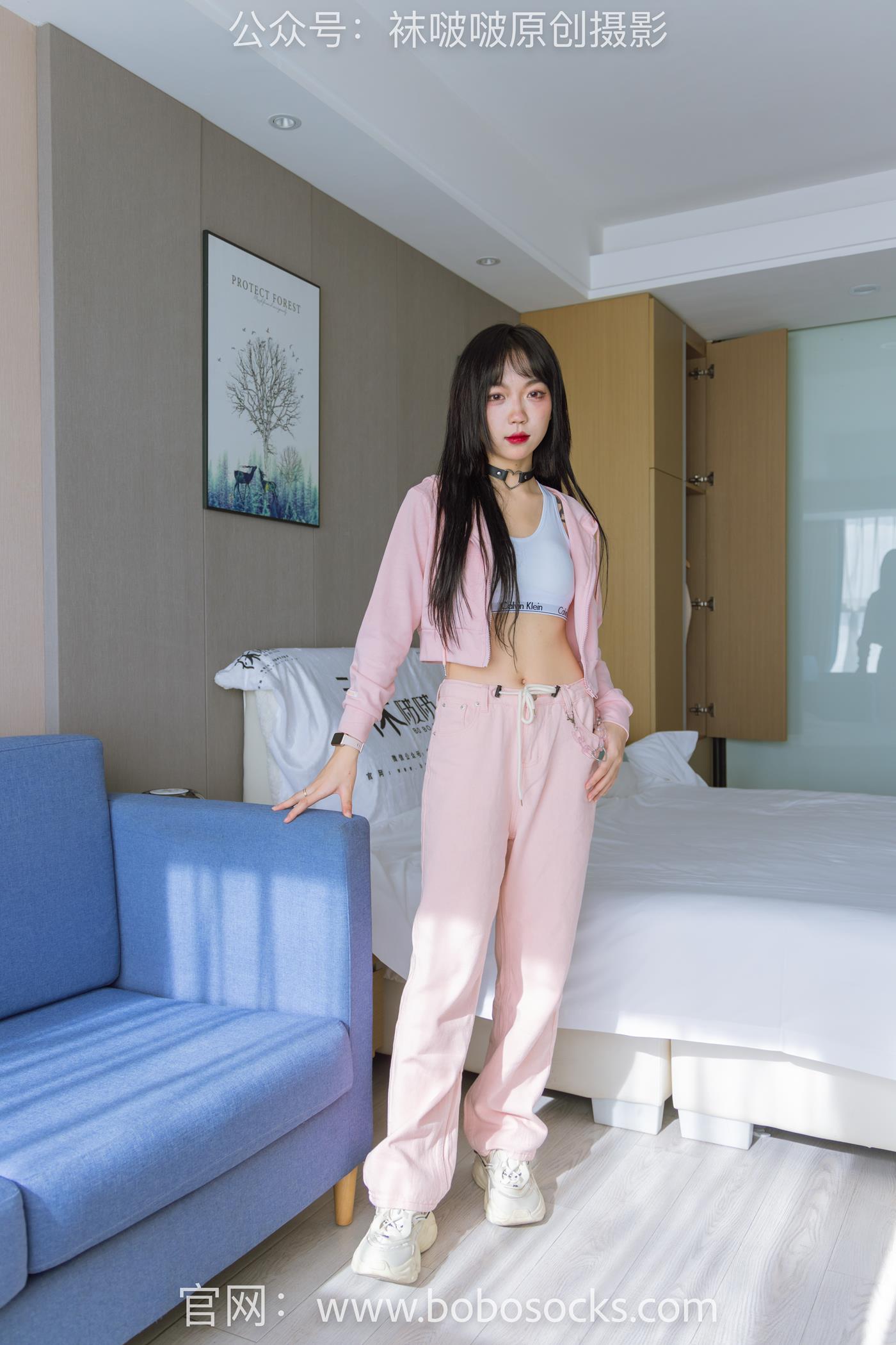 图片[2]-[BoBoSocks袜啵啵]NO.141 周周-运动鞋、白棉袜、裸足[140P/1V/5.57GB]-美图