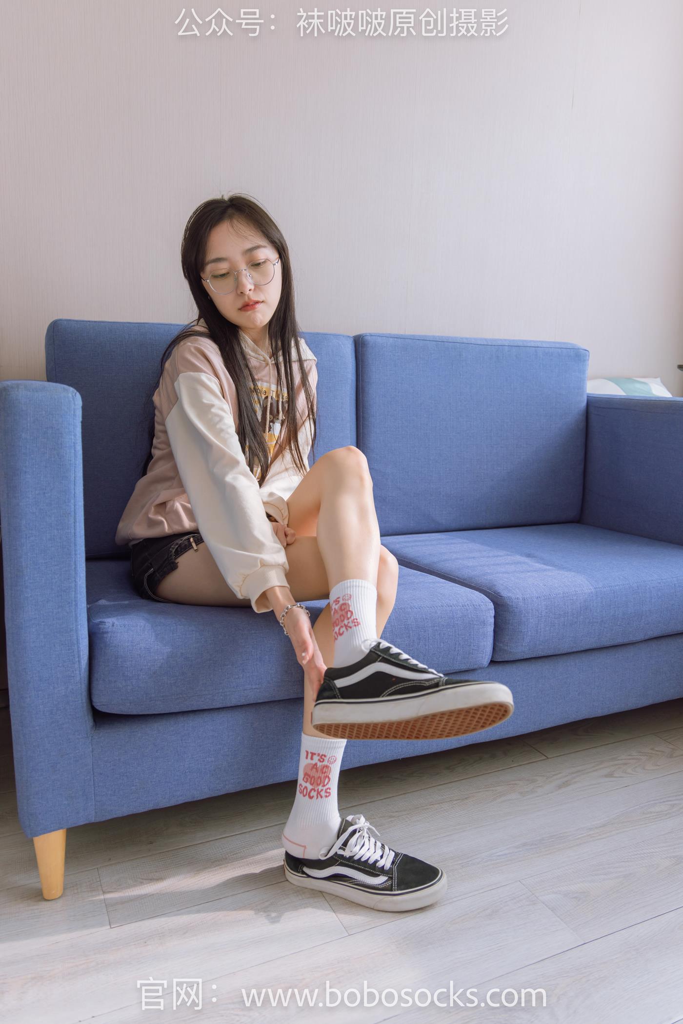 图片[4]-[BoBoSocks袜啵啵]NO.143 稚予-匡威板鞋、vans帆布鞋、两双白棉袜[166P/1V/6.24GB]-美图
