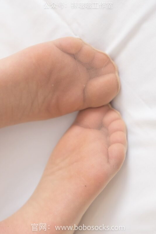 [BoBoSocks袜啵啵]NO.119 苏苏-高跟鞋、高跟凉鞋、肉丝、裸足[140P/1V/6.69GB]-美图