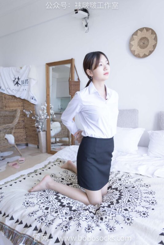 [BoBoSocks袜啵啵]NO.111 小甜豆-高跟鞋、油亮肉丝[134P/1V/5.82GB]-美图