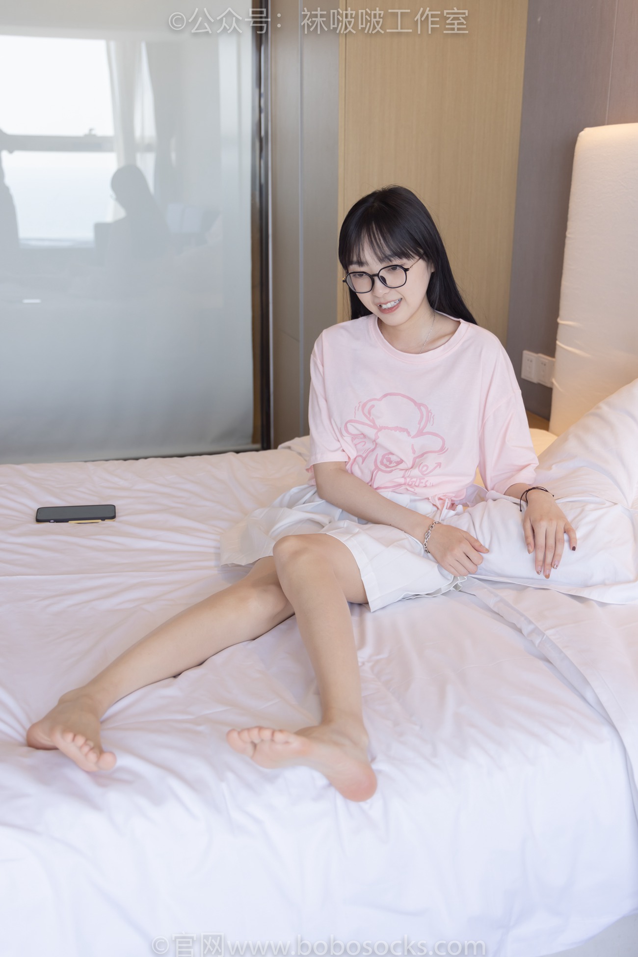 图片[1]-[BoBoSocks袜啵啵]NO.091 稚予-板鞋、淡粉色船袜、黑色船袜、裸足[148P/1V/6.22GB]-美图