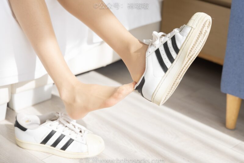 [BoBoSocks袜啵啵]NO.058 稚予-贝壳头、肉丝 [143P/1V/6.16GB]-美图