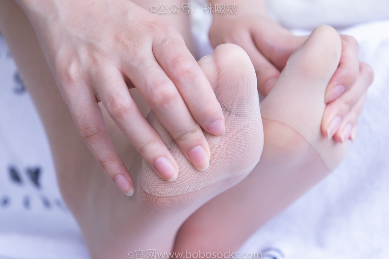 图片[1]-[BoBoSocks袜啵啵]NO.069 小甜豆-vans板鞋、白棉袜、肉丝 [135P/1V/7.78GB]-美图