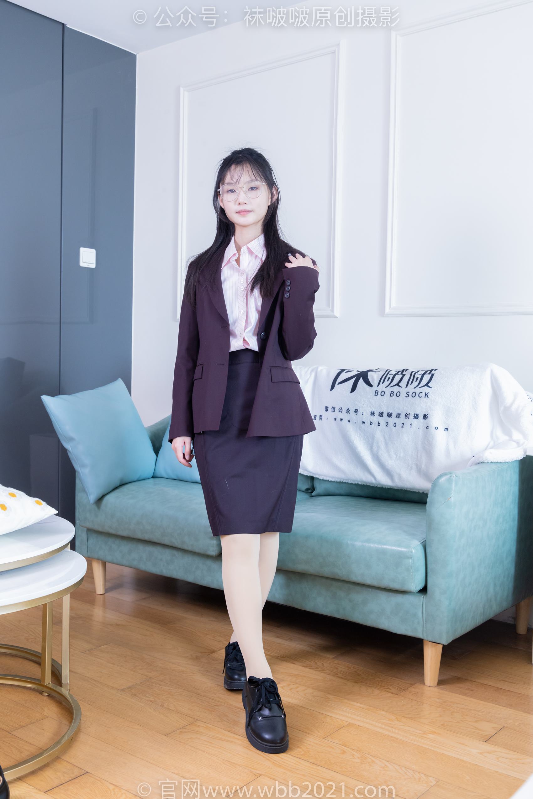 图片[2]-[BoBoSocks袜啵啵]NO.362 甜甜圈-两双皮鞋、厚肉丝、厚黑丝、ol至服[230P/1V/7.96MB]-美图