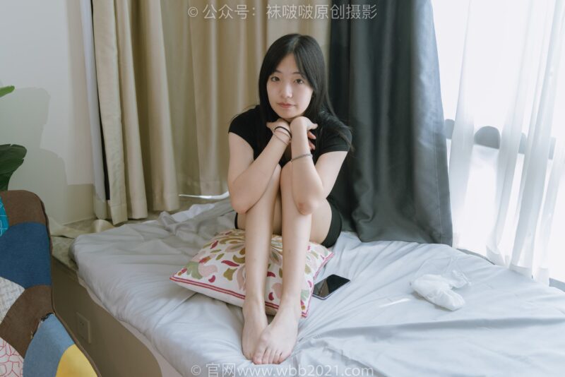 [BoBoSocks袜啵啵]NO.363 小甜豆-两双平底鞋、黑色船袜、裸足[140P/1V/5.59GB]-美图