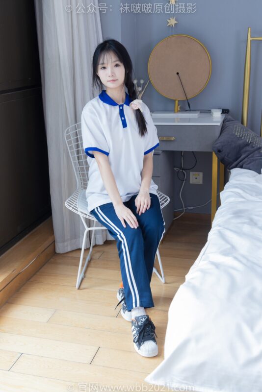 [BoBoSocks袜啵啵]NO.366 甜甜圈-三双板鞋、白棉袜、短白丝[150P/1V/6.13GB]-美图