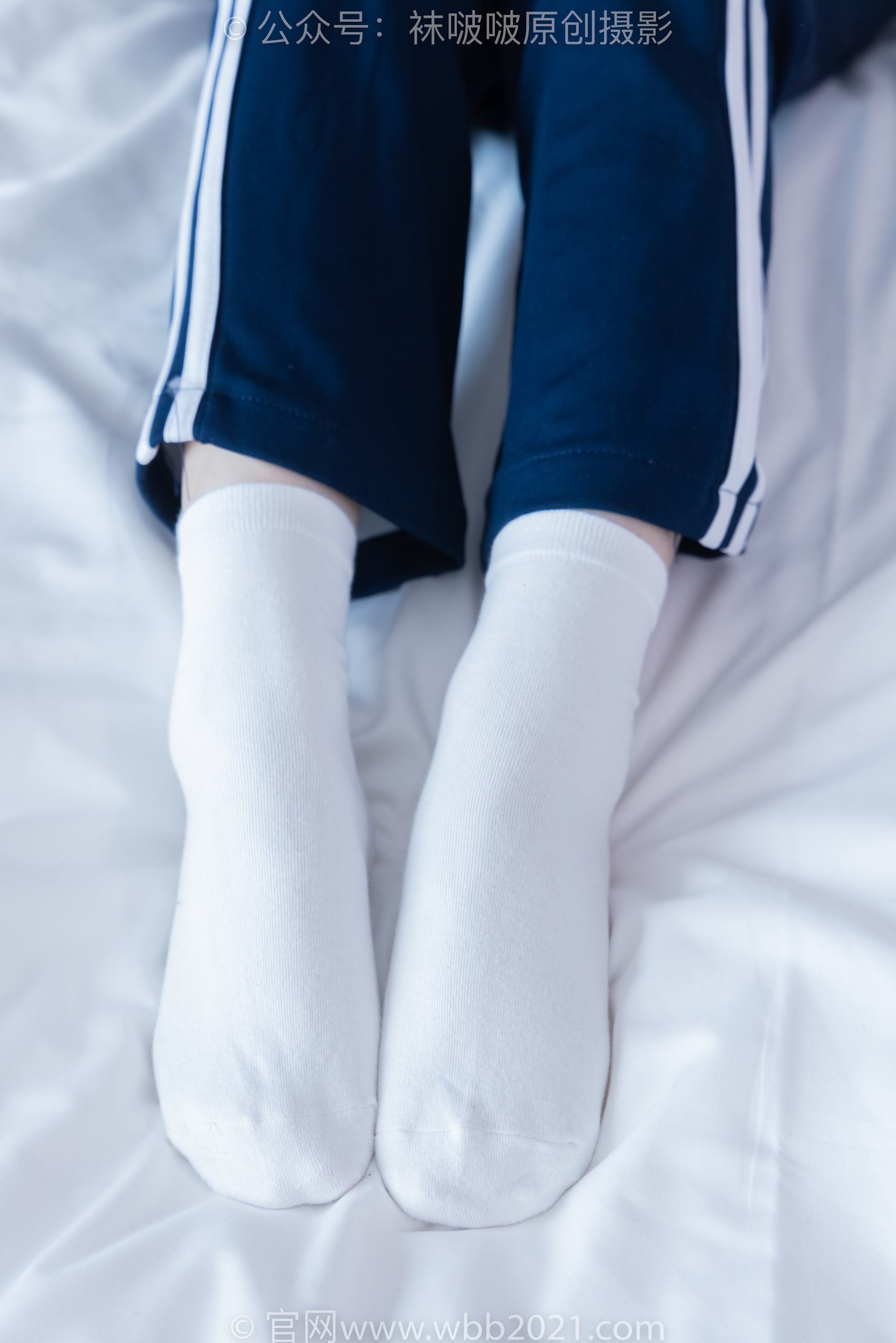 图片[4]-[BoBoSocks袜啵啵]NO.366 甜甜圈-三双板鞋、白棉袜、短白丝[150P/1V/6.13GB]-美图