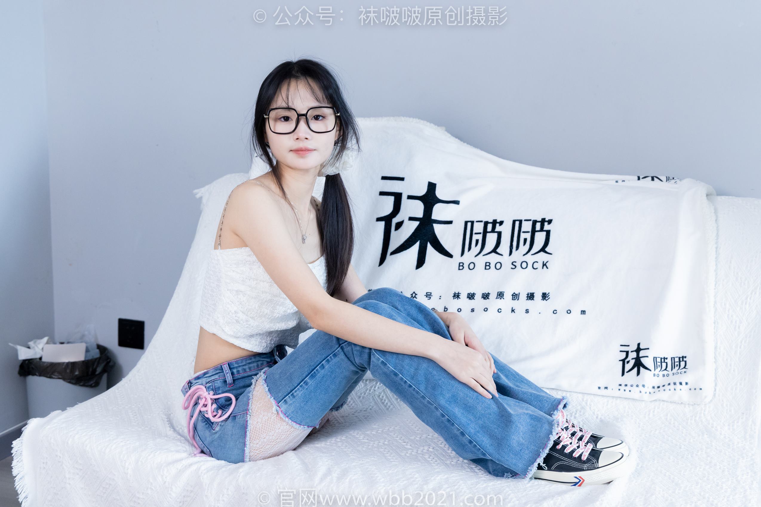 图片[3]-[BoBoSocks袜啵啵]NO.372 甜甜圈-板鞋、白色蕾SI袜、可拆卸牛仔裤、裤里丝[140P/1V/6.32GB]-美图