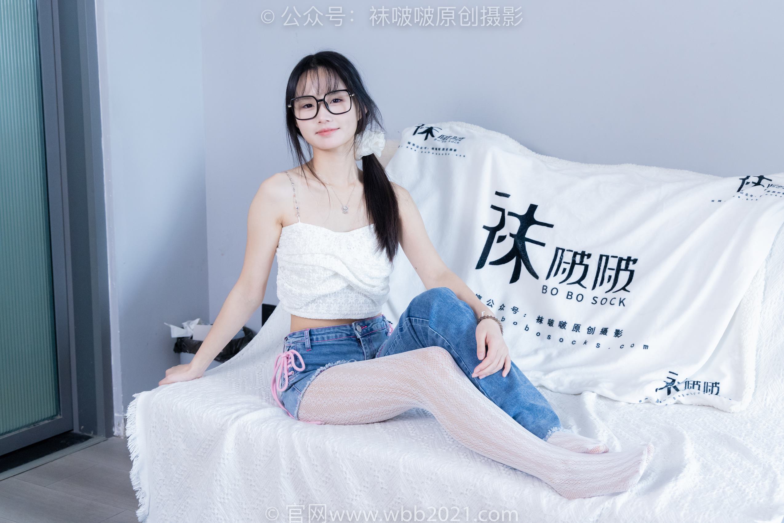 图片[5]-[BoBoSocks袜啵啵]NO.372 甜甜圈-板鞋、白色蕾SI袜、可拆卸牛仔裤、裤里丝[140P/1V/6.32GB]-美图