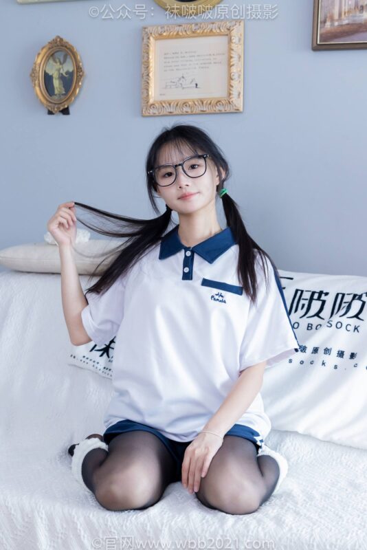 [BoBoSocks袜啵啵]NO.335 甜甜圈-校服、运动鞋、薄黑丝、袜套[154P/1V/7.48GB]-美图