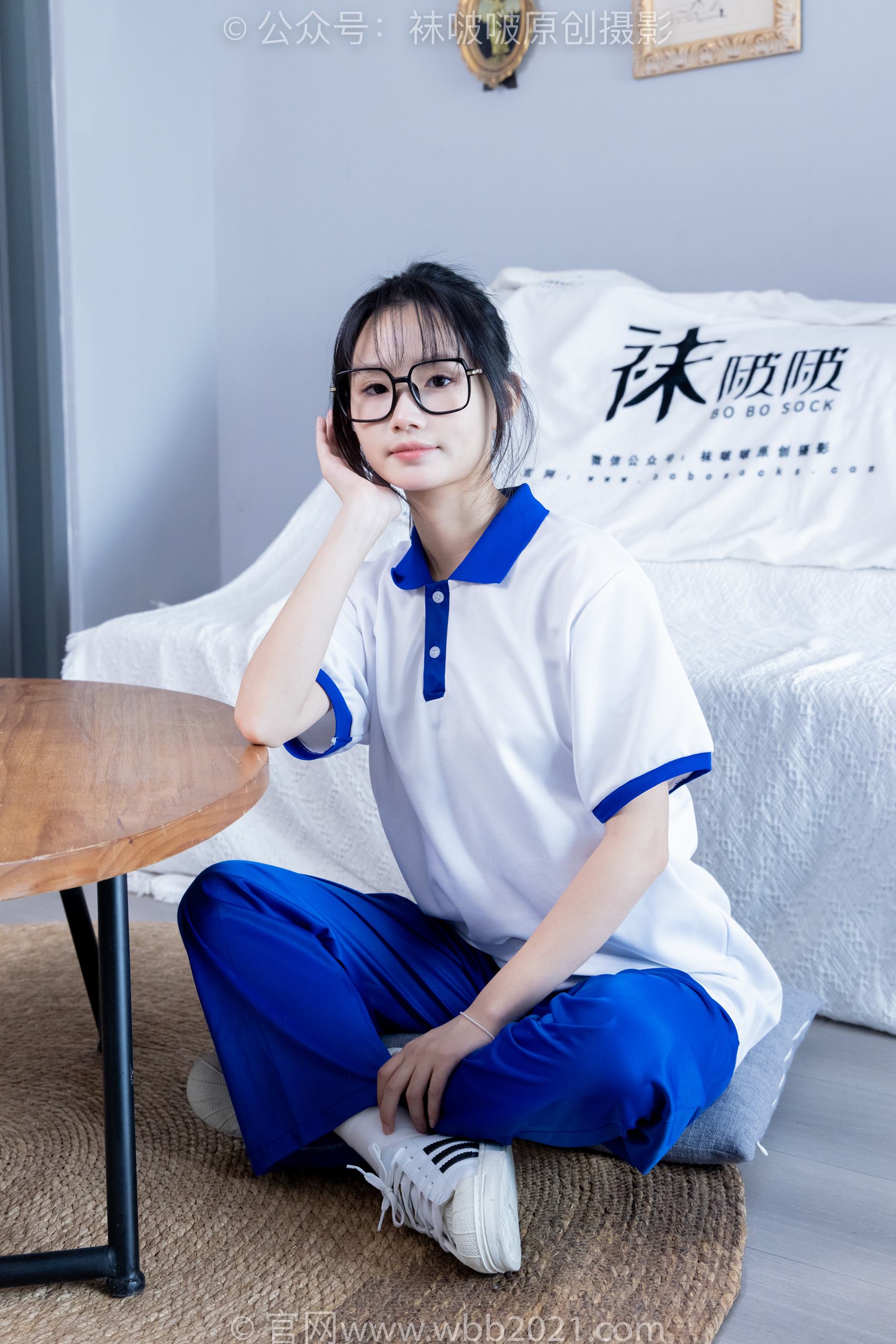 图片[5]-[BoBoSocks袜啵啵]NO.351 甜甜圈-板鞋、白棉袜、肉丝、校服裤里丝[150P/1V/6.88GB]-美图