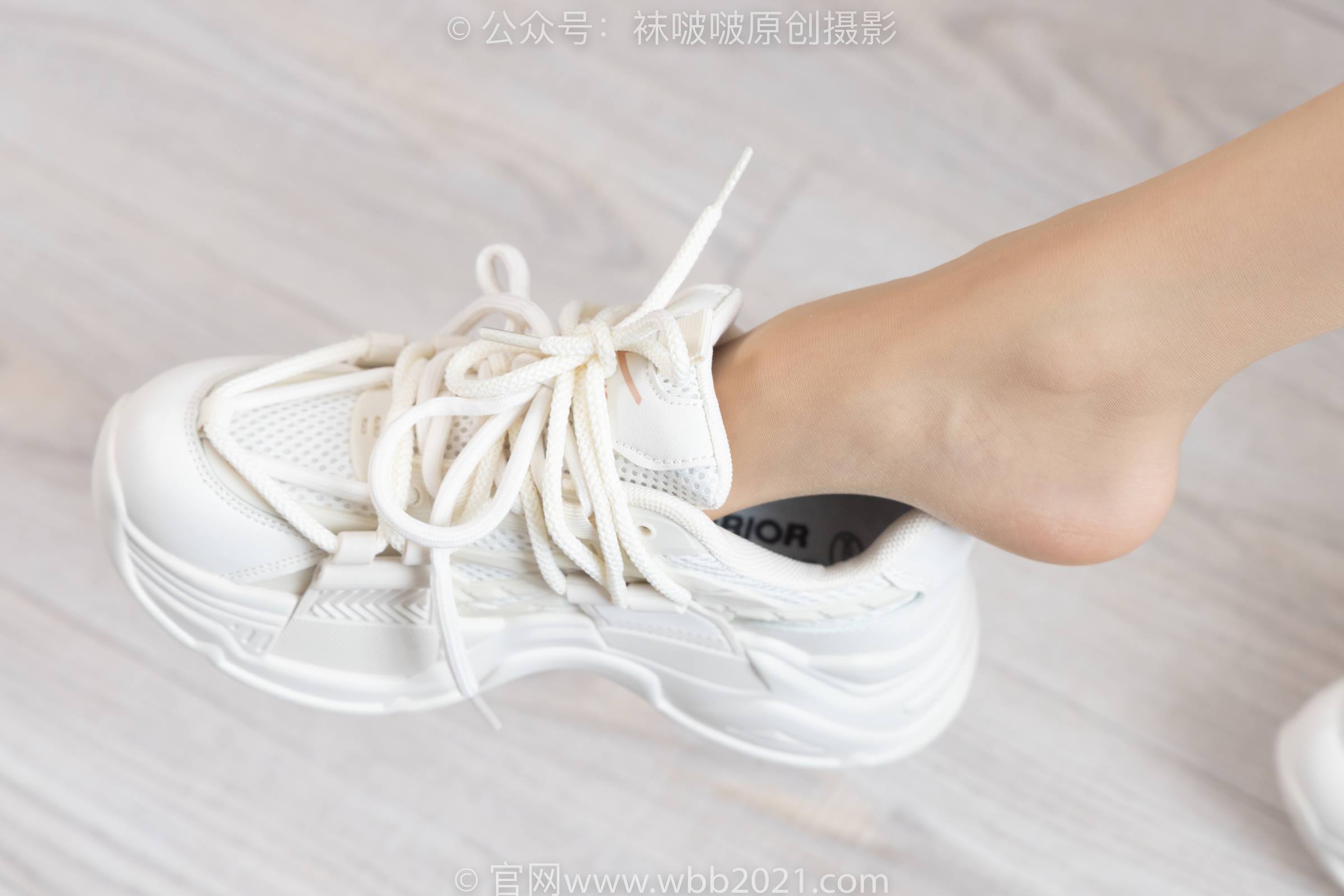 图片[2]-[BoBoSocks袜啵啵]NO.316 稚予-运动鞋、马丁靴、肉丝[160P/1V/6.36GB]-美图