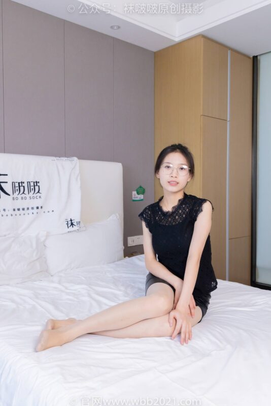 [BoBoSocks袜啵啵]NO.318 芝士-两双平底鞋、肉丝、油亮肉丝[149P/1V/7.10GB]-美图