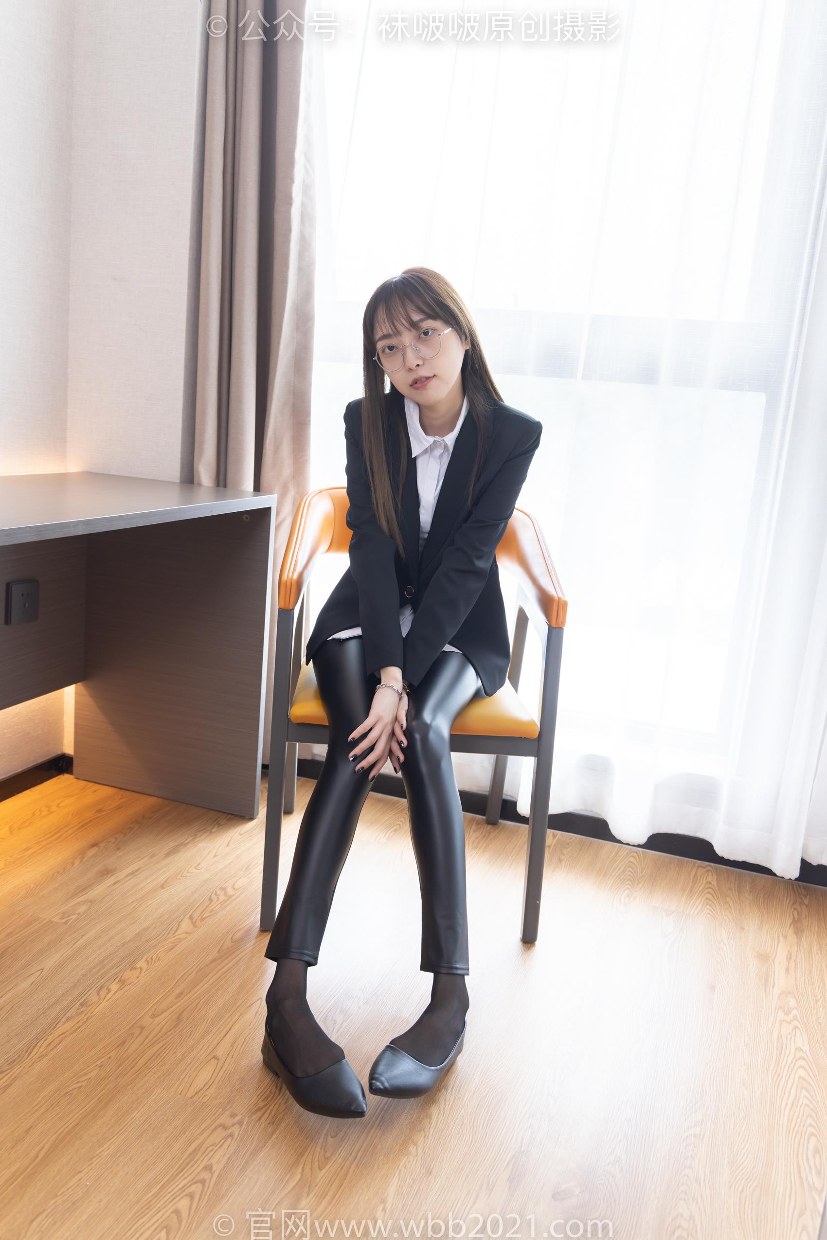图片[3]-[BoBoSocks袜啵啵]NO.297 稚予-平底鞋、黑丝、皮裤裤里丝[140P/1V/5.43GB]-美图