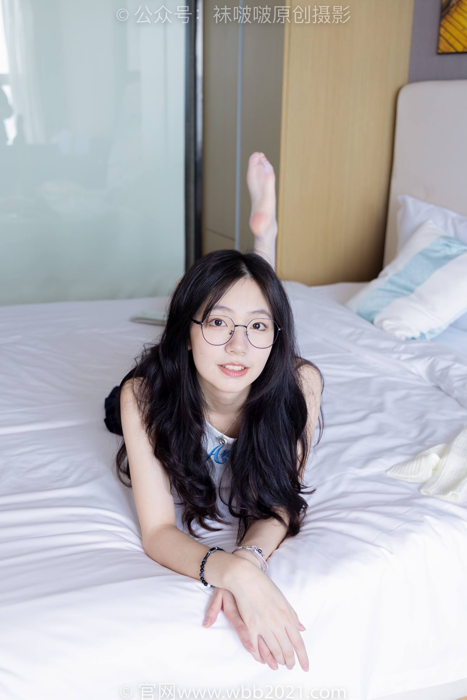 图片[5]-[BoBoSocks袜啵啵]NO.305 小甜豆-运动鞋、人字拖、袜套、油亮白丝[140P/1V/6.12GB]-美图