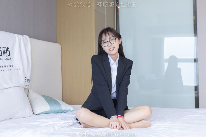 [BoBoSocks袜啵啵]NO.280 稚予-马丁靴、高跟鞋、黑棉袜、肉丝[145P/1V/5.61GB]-美图