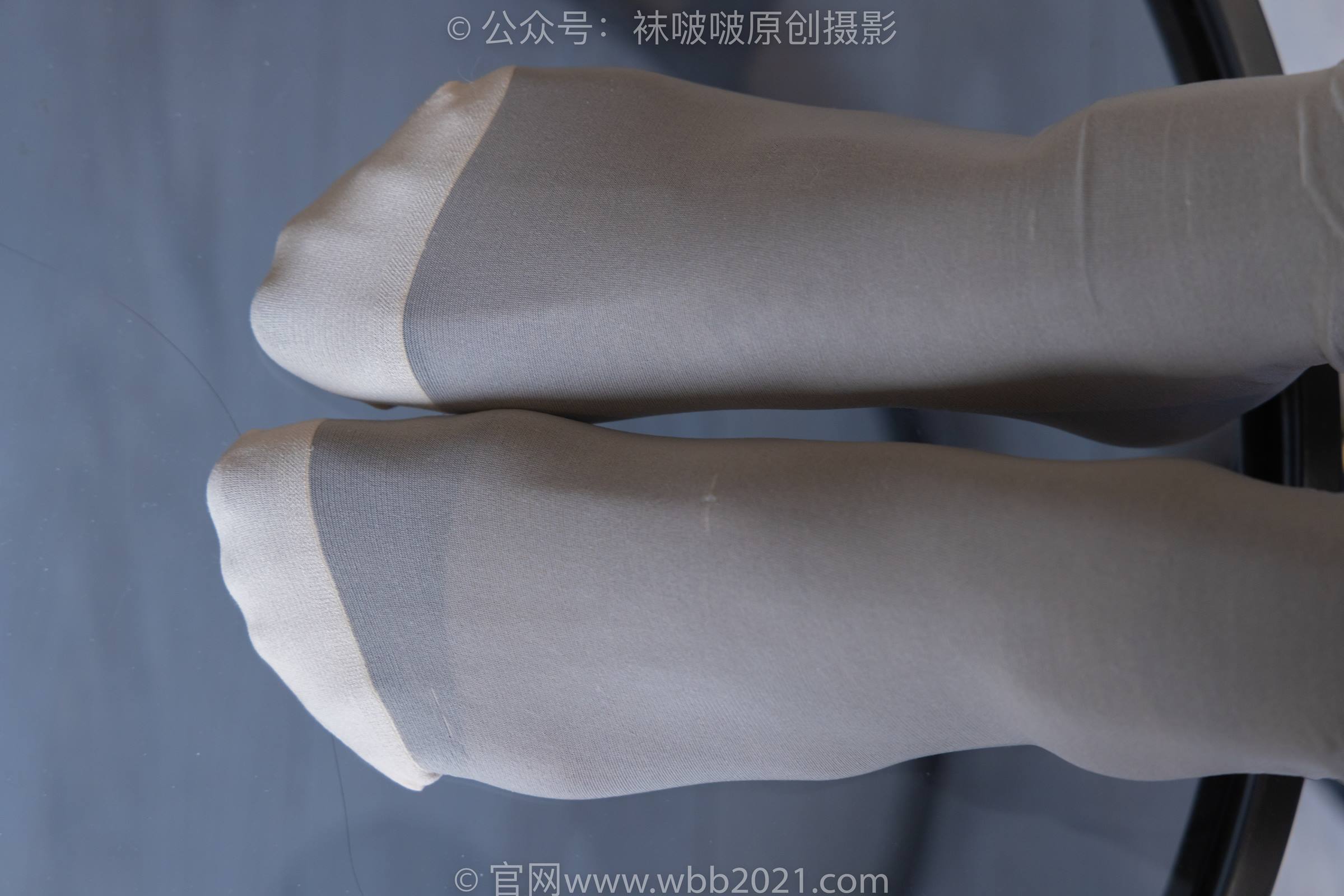 图片[1]-[BoBoSocks袜啵啵]NO.253 小甜豆-两双高跟鞋、一只脚小腿白丝、一只脚小腿黑丝[220P/1V/7.06GB]-美图