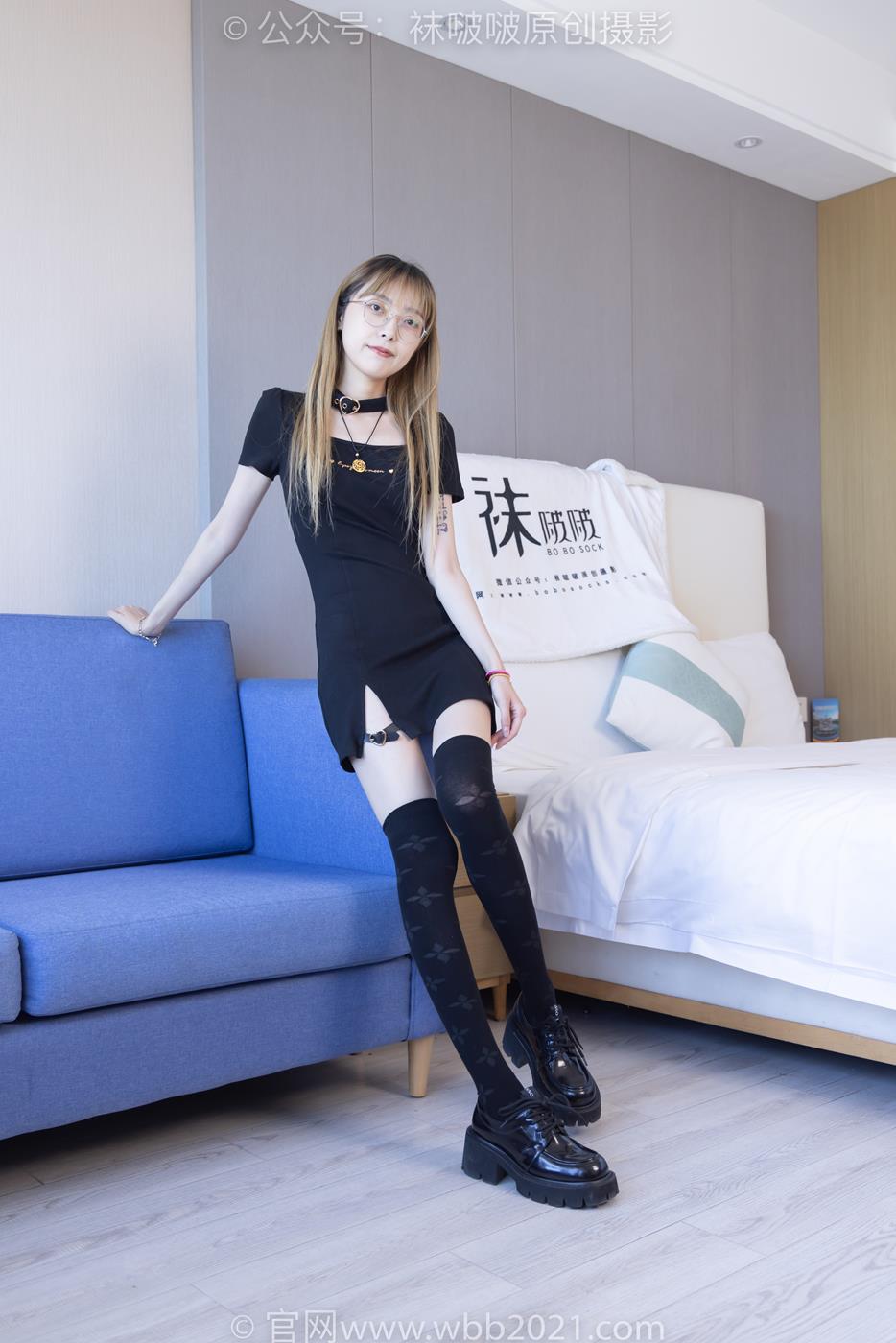 图片[3]-[BoBoSocks袜啵啵]NO.243 稚予-两双高跟鞋、肉丝、踩脚裤[165P/1V/6.49GB]-美图