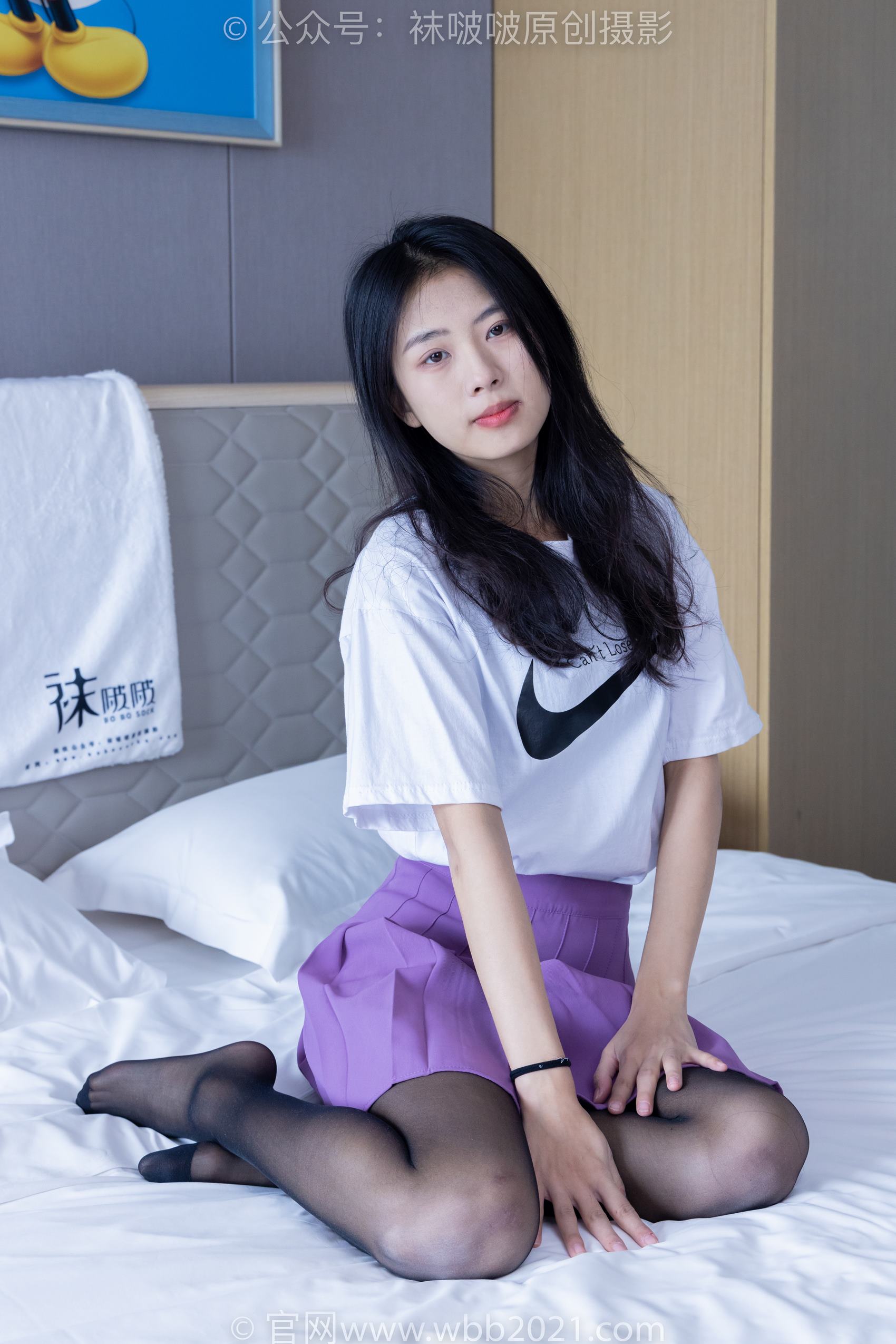 图片[1]-[BoBoSocks袜啵啵]NO.246 小沫-高跟鞋、绿色丝袜、短肉丝、短黑丝、裸足、ol至服[141P/1V/6.29GB]-美图