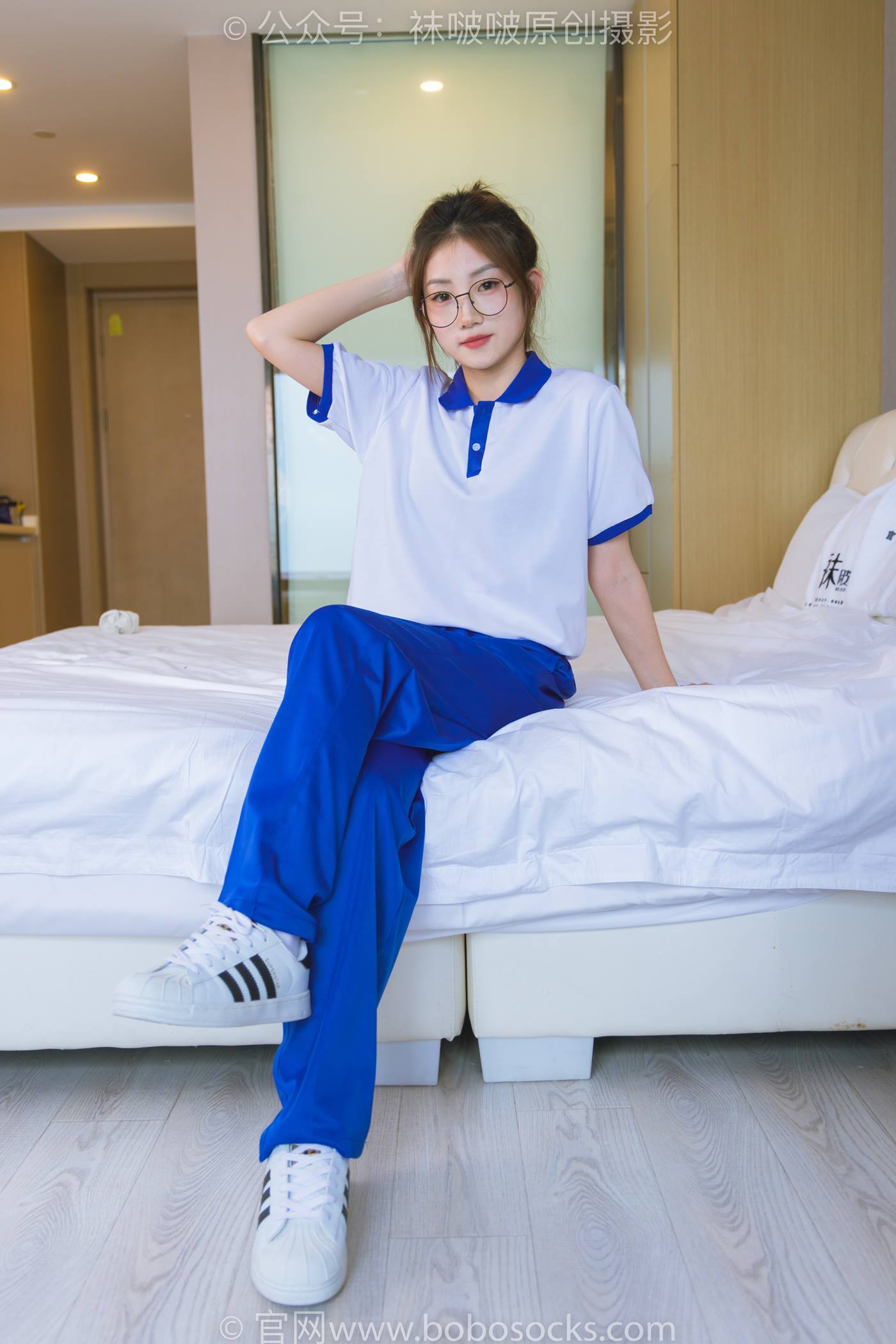 图片[3]-[BoBoSocks袜啵啵]NO.193 小沫-贝壳头板鞋、白棉袜、肉丝、校服裤里丝[140P/1V/6.07GB]-美图