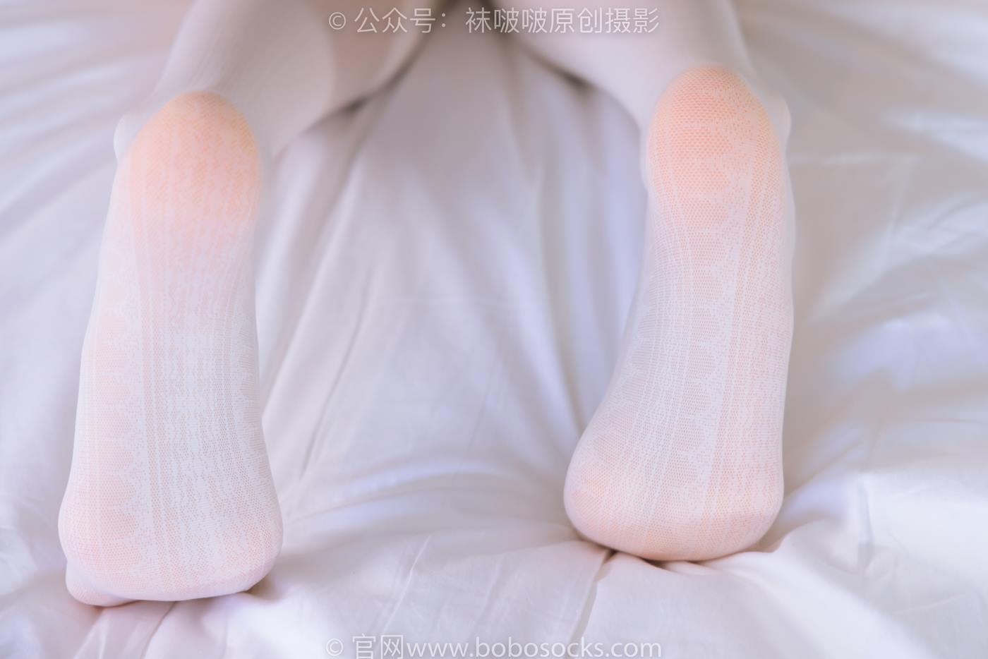 图片[1]-[BoBoSocks袜啵啵]NO.202 稚予-皮鞋、白色蕾SI丝袜、ol风[140P/1V/5.90GB]-美图