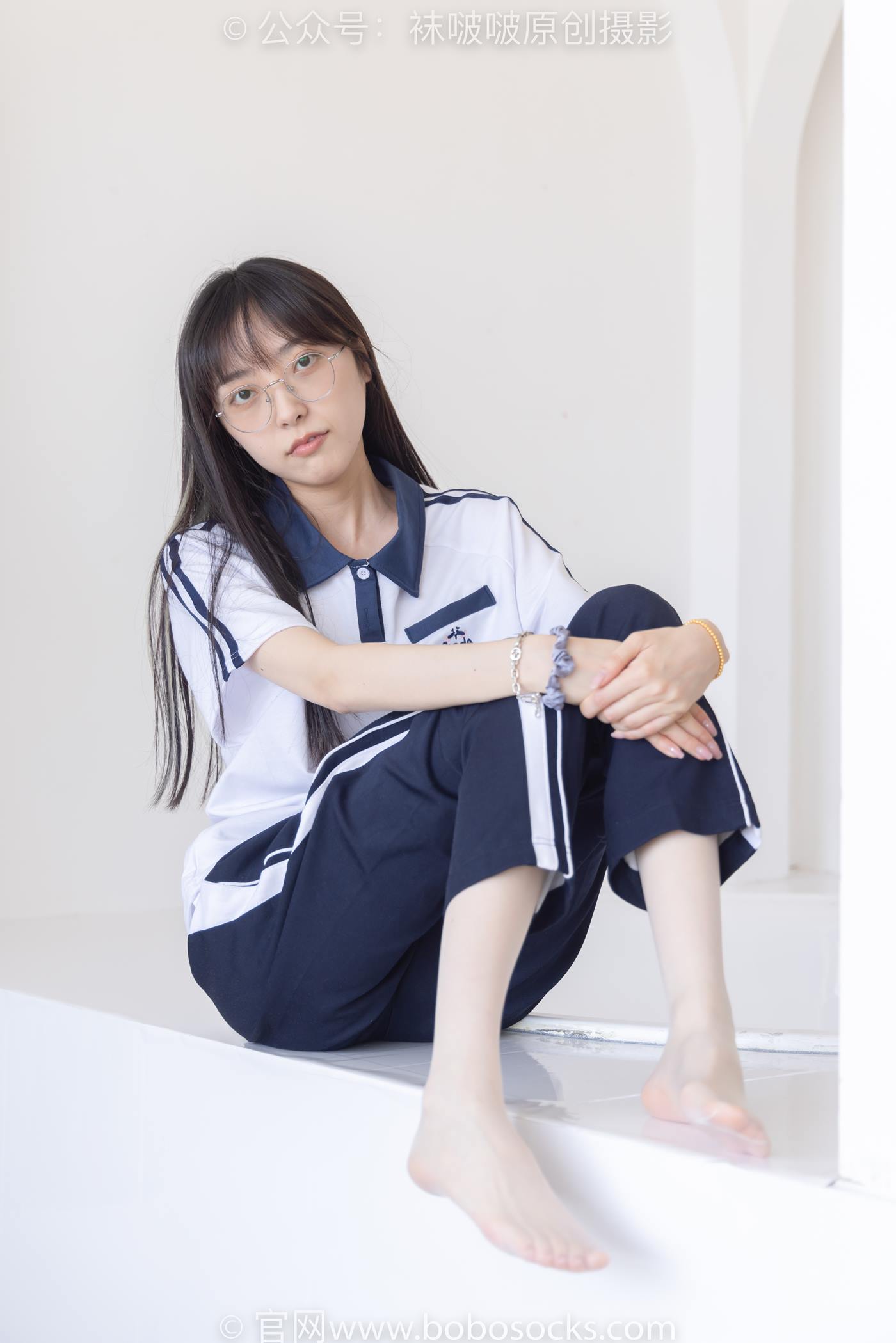 图片[1]-[BoBoSocks袜啵啵]NO.207 稚予-aj板鞋、白棉袜、油亮白丝、校服裤里丝[140P/1V/5.25GB]-美图