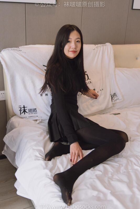 [BoBoSocks袜啵啵]NO.184 小甜豆-黑皮鞋、厚黑丝[140P/1V/5.66GB]-美图