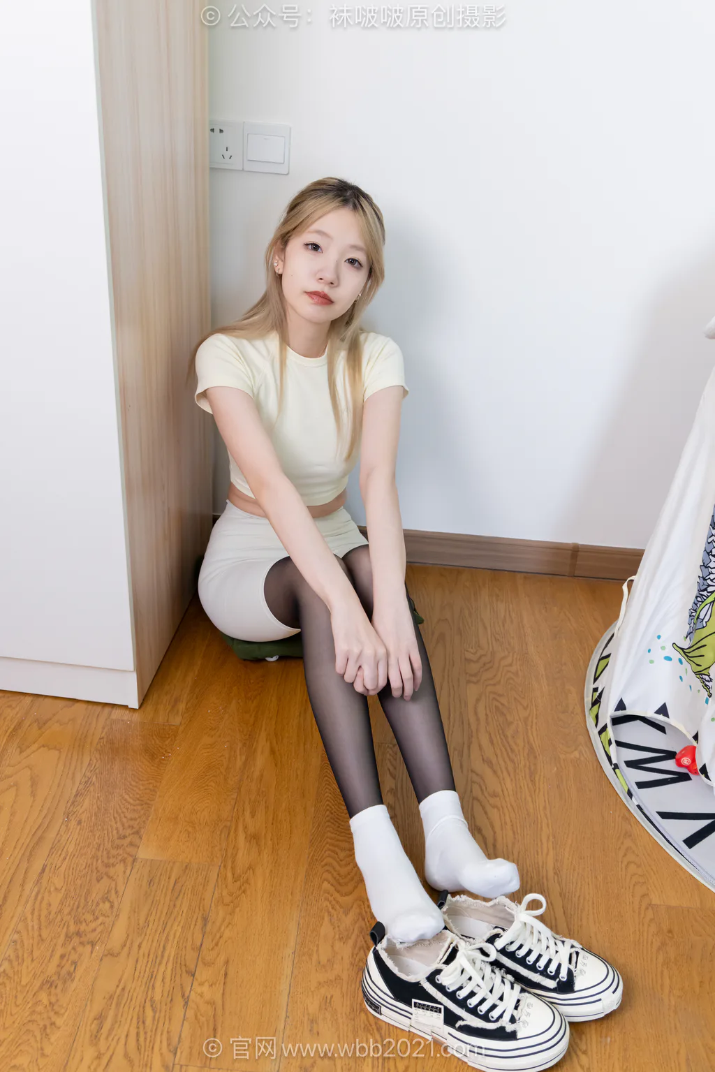 图片[3]-[BoBoSocks袜啵啵]NO.636 小甜豆-帆布鞋、纯白棉袜、薄黑丝、裸足[178P/1V/8.30GB]-美图