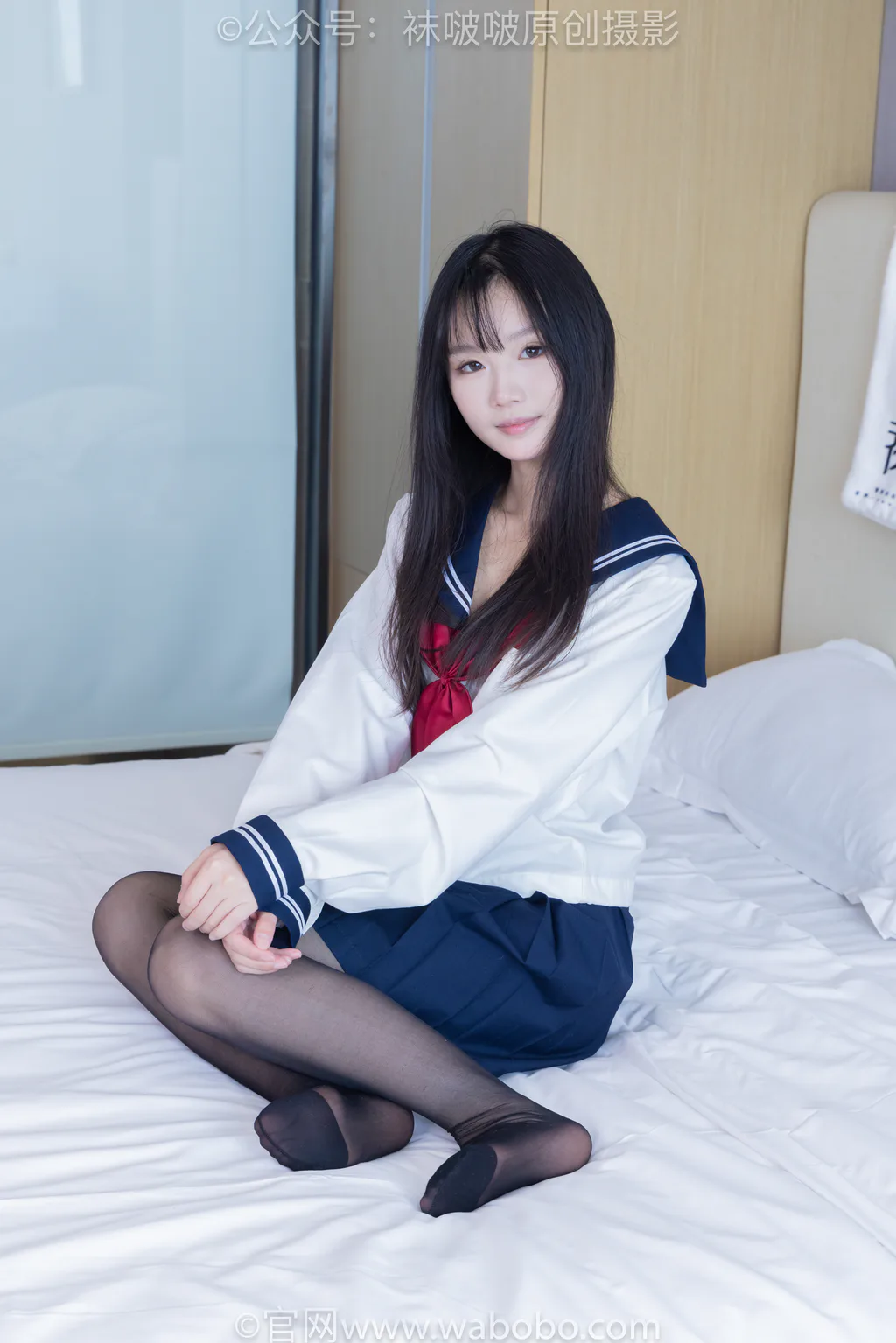 [BoBoSocks袜啵啵]NO.642 甜甜圈-过膝靴、板鞋、白棉袜、薄黑丝[152P/1V/7.23GB]-美图