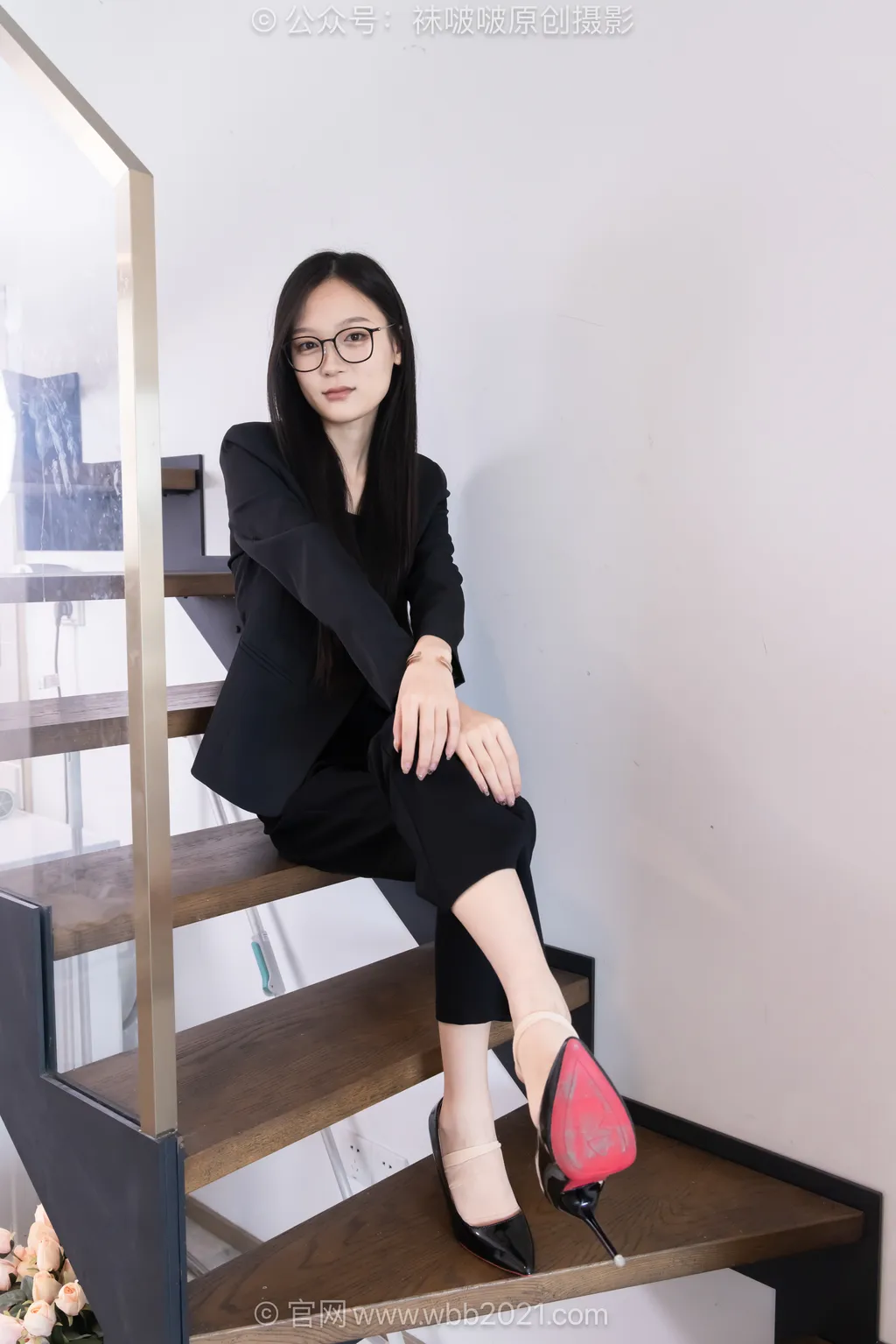 [BoBoSocks袜啵啵]NO.617 焦糖-高跟鞋、短肉丝、白船袜、裸足、ol至服[220P/1V/7.51GB]-美图