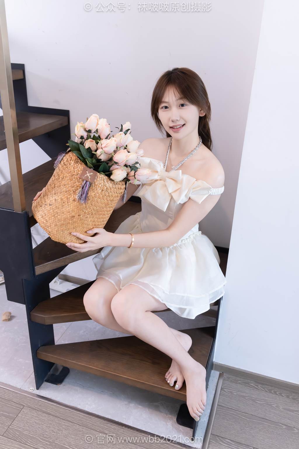 图片[2]-[BoBoSocks袜啵啵]NO.597 香菜-高跟鞋、低跟鞋、薄白丝、薄肉丝、裸足[160P/1V/6.50GB]-美图