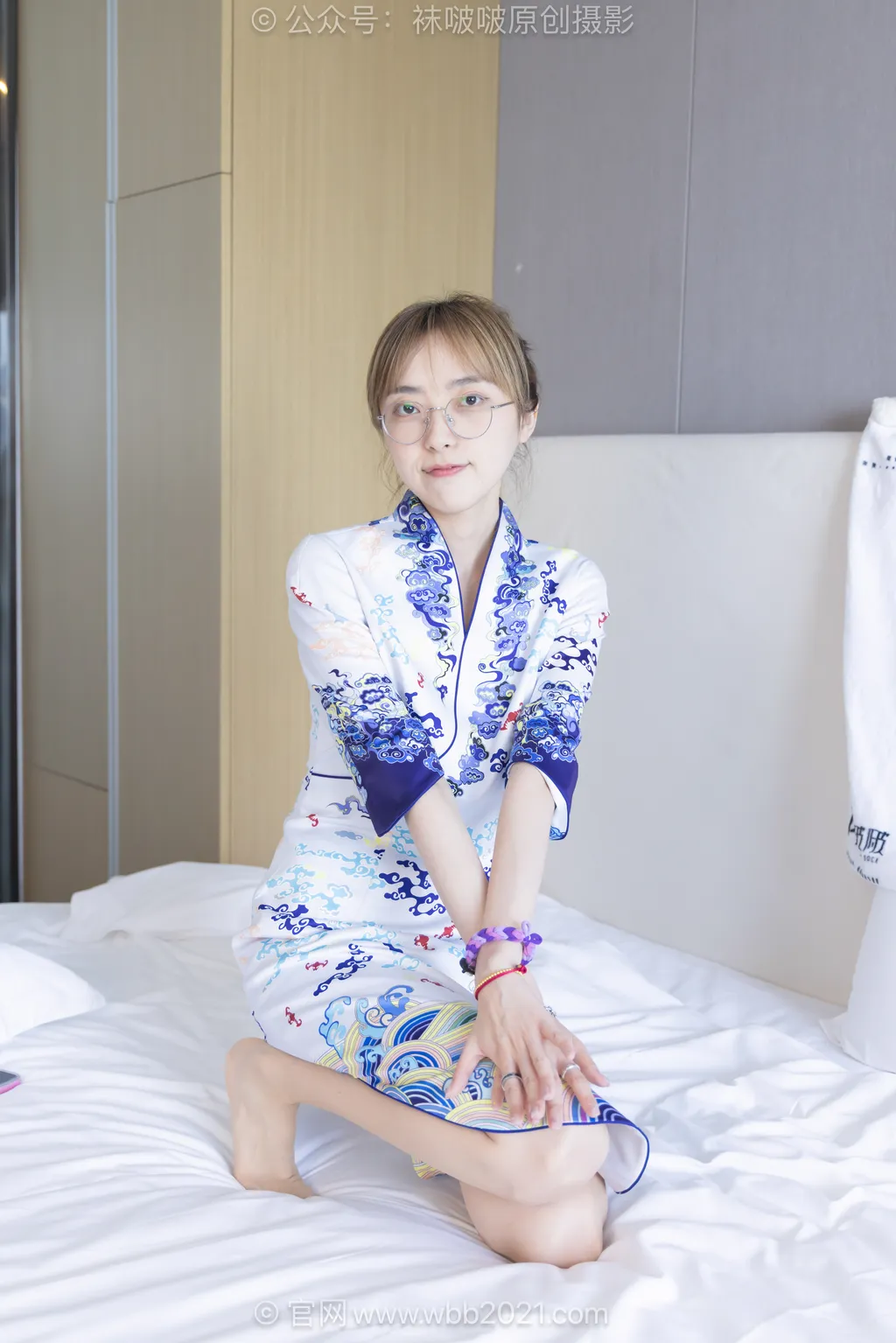 [BoBoSocks袜啵啵]NO.604 稚予-皮鞋、薄肉丝、空姐旗袍至服[145P/1V/5.83GB]-美图